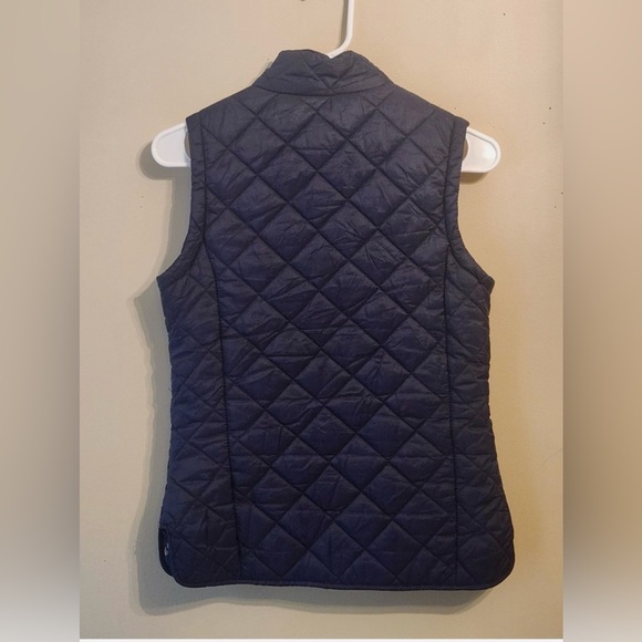 Mountain Hardwear Women's Quilted Vest - Dark Blue - Picture 2 of 10